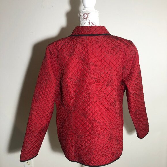 Vintage Red Quilted Jacket – Fall/Holiday Chic - Picture 5 of 8
